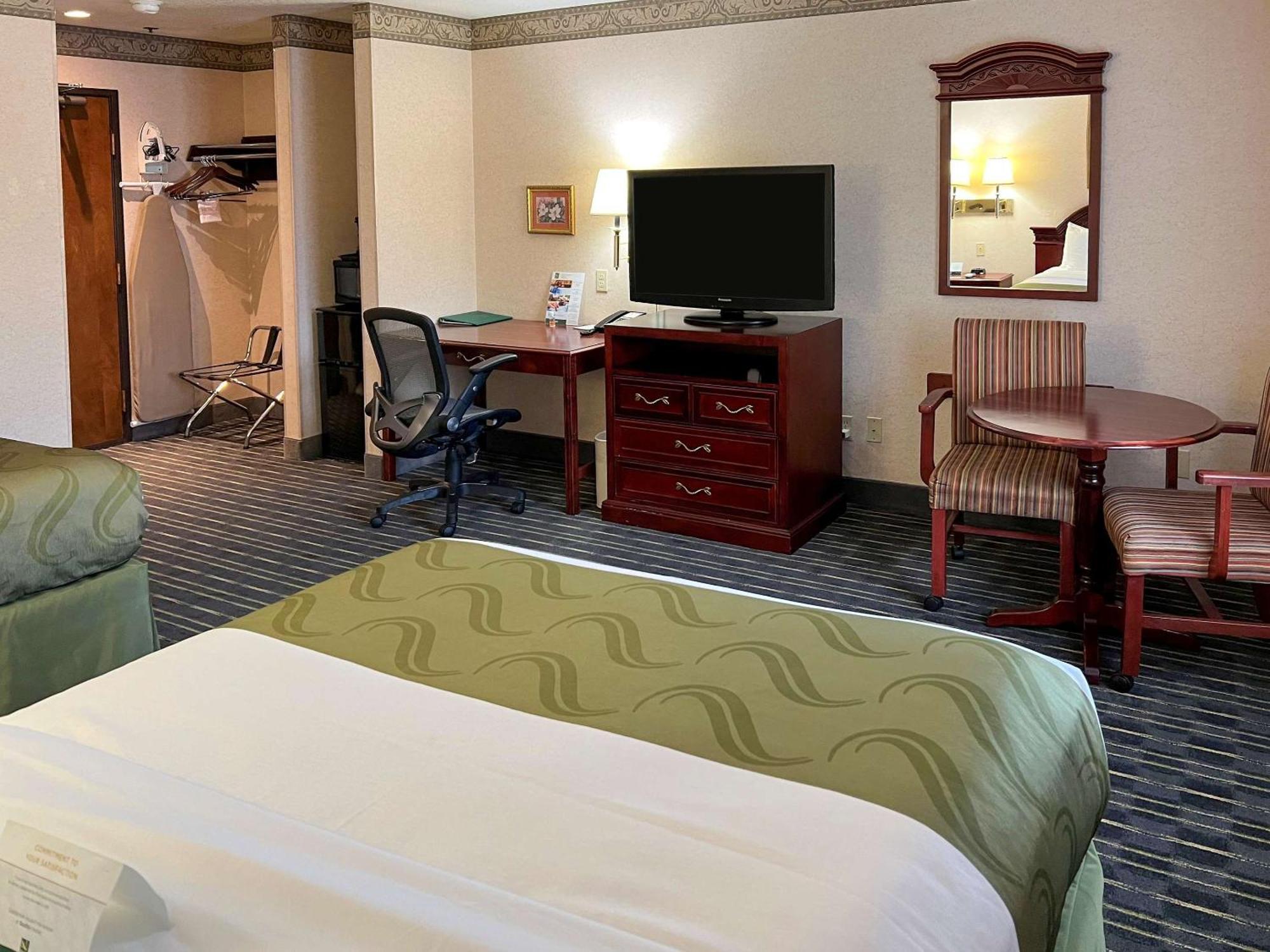 סאניוייל Quality Inn Santa Clara Convention Center מראה חיצוני תמונה